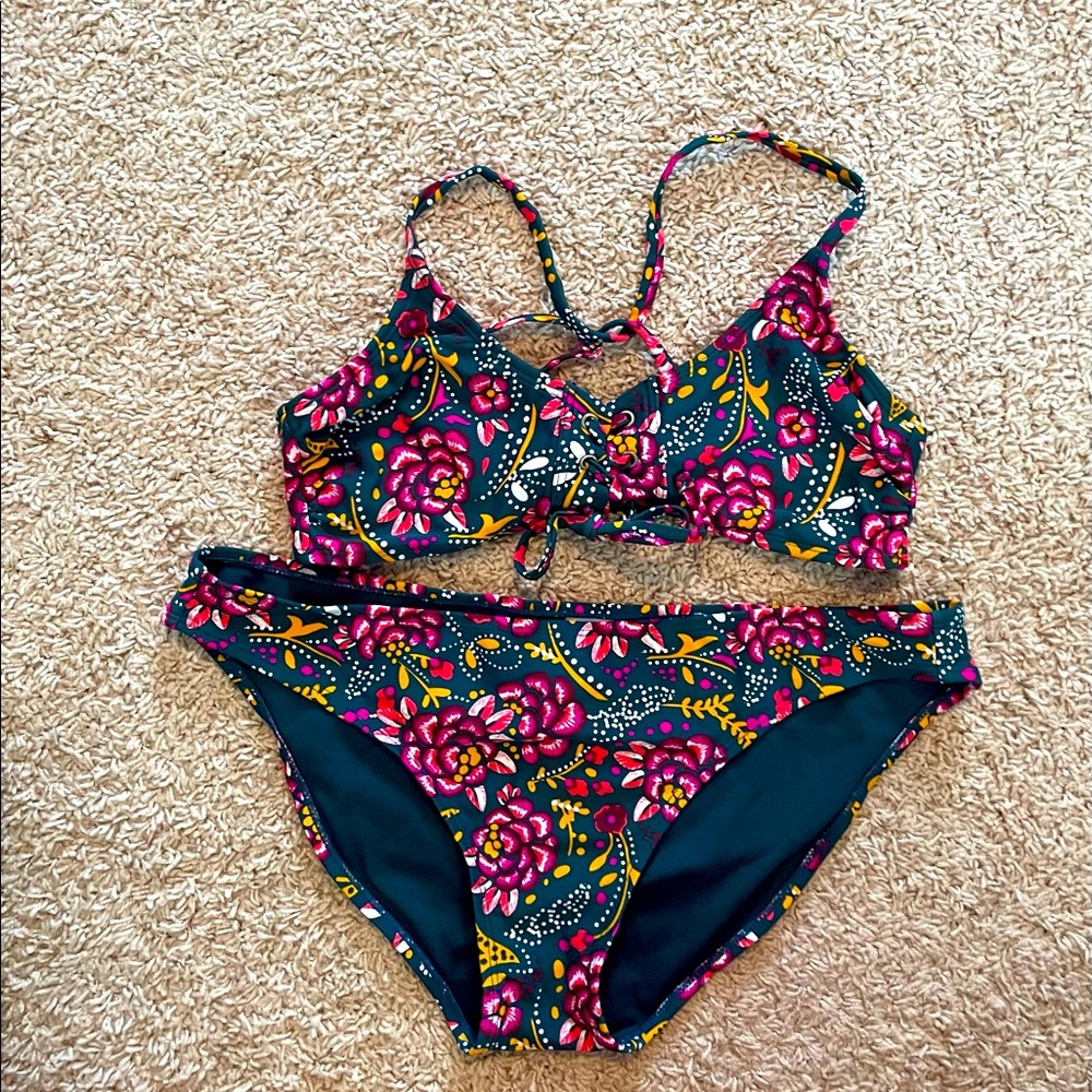 Green Floral Bikini Set🌺🌸💚